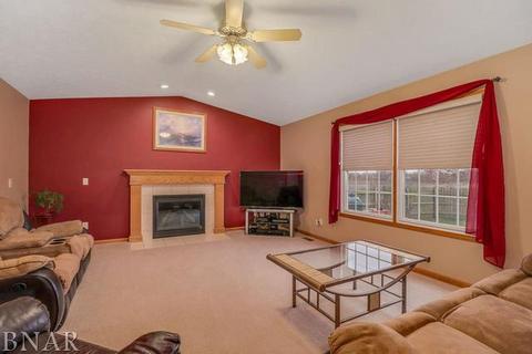 1803 Setter St, Normal, IL 61761 photo 3