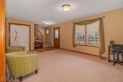 1803 Setter St, Normal, IL 61761 photo 5