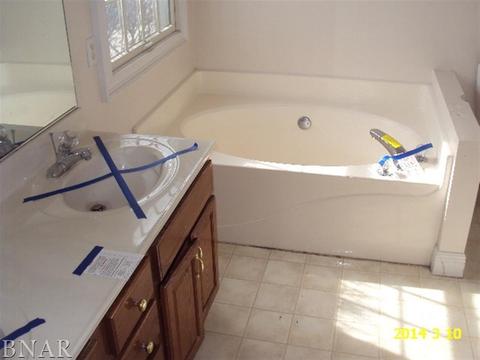 1412 Henry, Normal, IL 61761 photo 7
