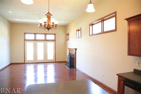 3212 Shepard, Normal, IL 61761 photo 2