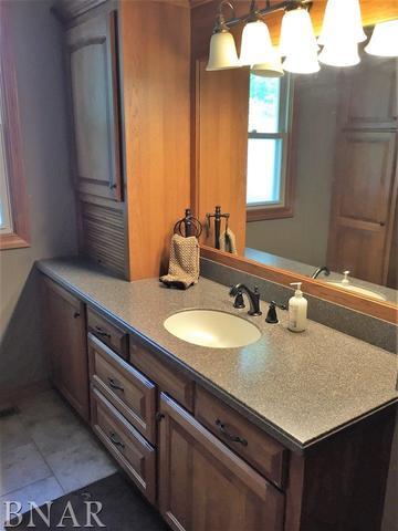 202 W Martin, Forrest, IL 61741 photo 6