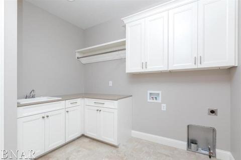 752 Canyon Crk, Normal, IL 61761 photo 11