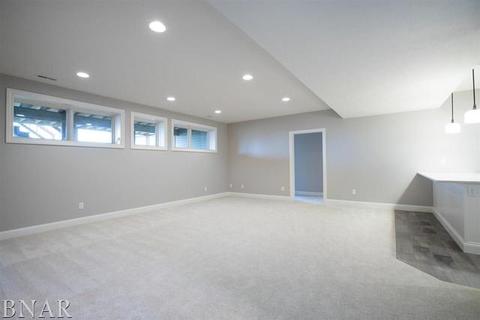 752 Canyon Crk, Normal, IL 61761 photo 24