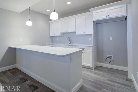752 Canyon Crk, Normal, IL 61761 photo 25