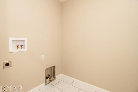 2910 Conlor, Bloomington, IL 61704 photo 21