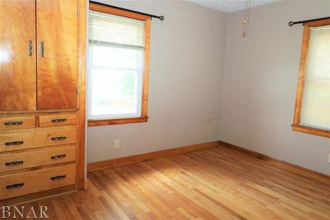 2221 W Raab Rd, Normal, IL 61761 photo 9