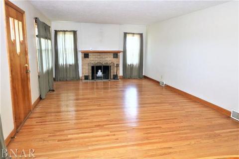 2221 W Raab Rd, Normal, IL 61761 photo 4