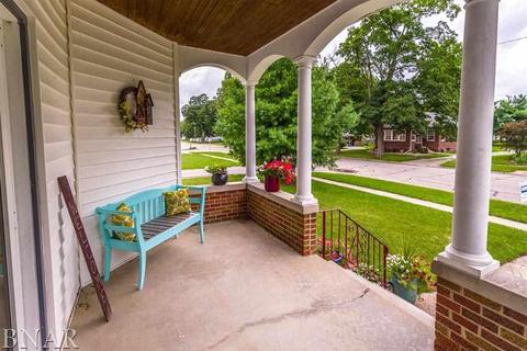 707 E Center St, Le Roy, IL 61752 photo 4