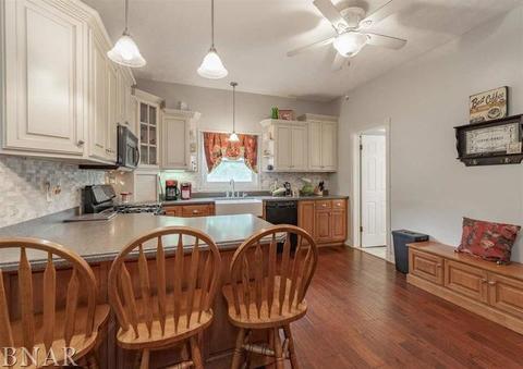 707 E Center St, Le Roy, IL 61752 photo 14