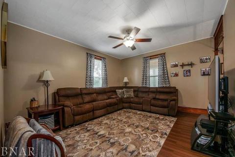 313 W Spencer, Mclean, IL 61754 photo 6