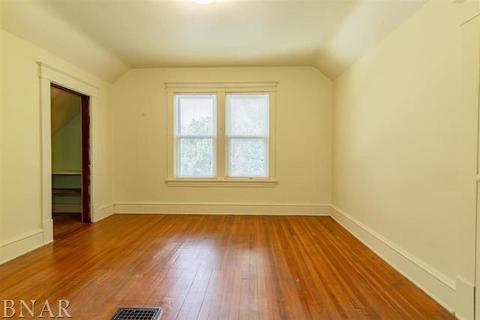 1403 Blackstone, Bloomington, IL 61701 photo 19