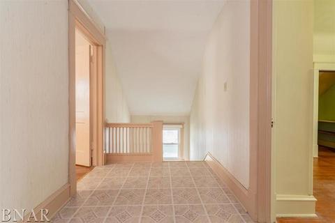 1403 Blackstone, Bloomington, IL 61701 photo 15