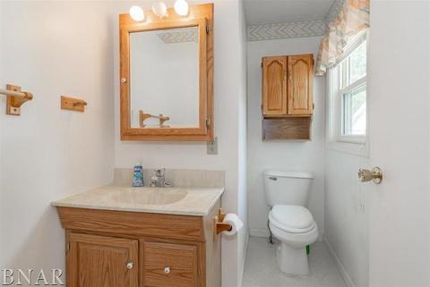 1403 Blackstone, Bloomington, IL 61701 photo 12
