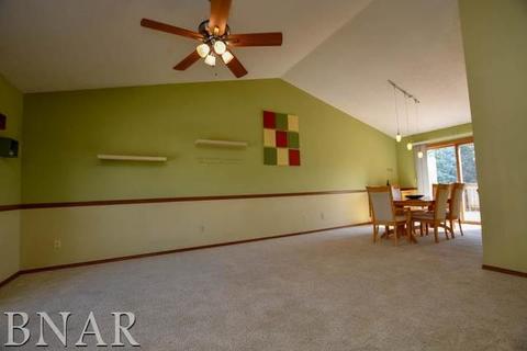 405 Stanhope Ln, Normal, IL 61761 photo 3