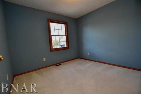 405 Stanhope Ln, Normal, IL 61761 photo 9