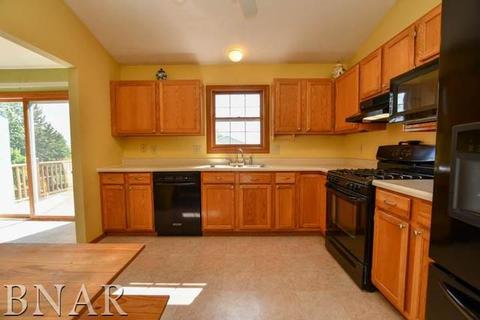 405 Stanhope Ln, Normal, IL 61761 photo 5