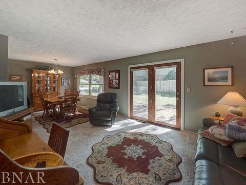 1203 Spear, Normal, IL 61761 photo 13