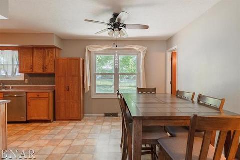 202 Arlington, Normal, IL 61761 photo 18
