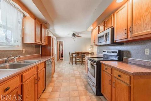 202 Arlington, Normal, IL 61761 photo 16