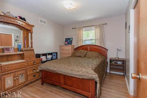 202 Arlington, Normal, IL 61761 photo 9