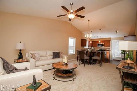 47 Winding Way, Bloomington, IL 61705 photo 3