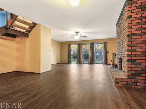 1310 Kingsridge #A, Normal, IL 61761 photo 2