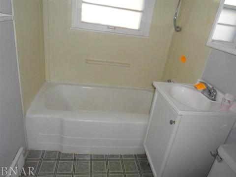 25 University Ct, Normal, IL 61761 photo 6