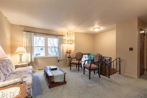 1605 Aurora Way, Normal, IL 61761 photo 2