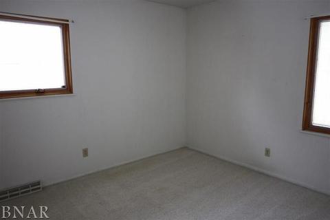411 Alden, Normal, IL 61761 photo 8