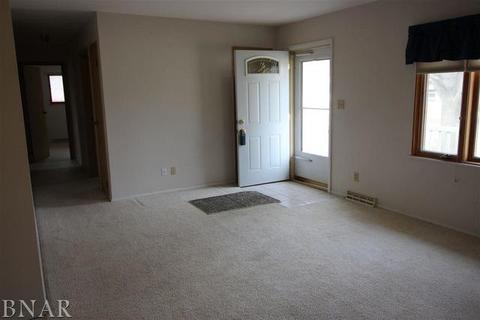 411 Alden, Normal, IL 61761 photo 3