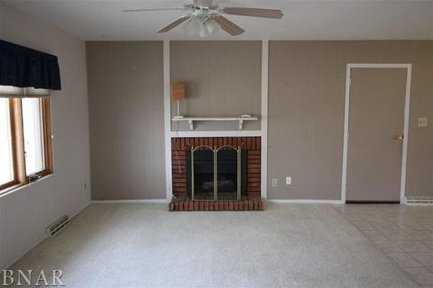 411 Alden, Normal, IL 61761 photo 2