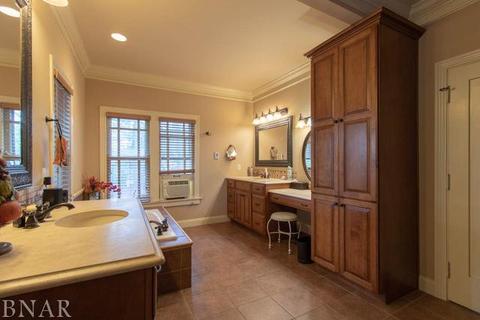 1406 E Washington, Bloomington, IL 61701 photo 27