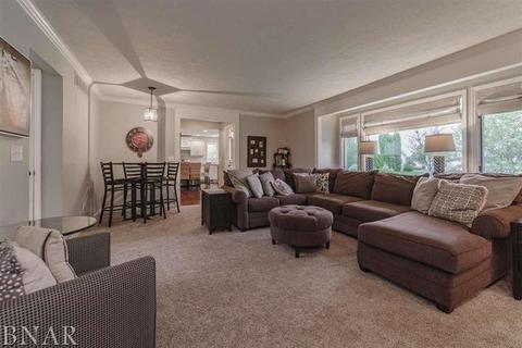 2404 Interlocken, Bloomington, IL 61704 photo 17