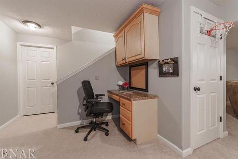 2404 Interlocken, Bloomington, IL 61704 photo 32