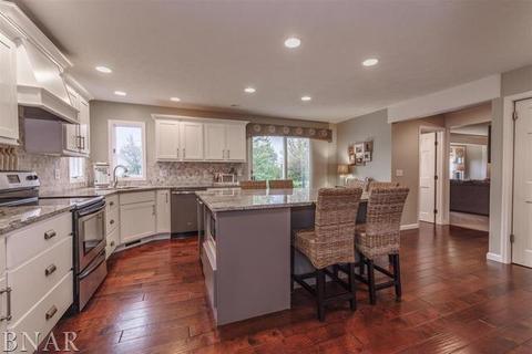 2404 Interlocken, Bloomington, IL 61704 photo 7