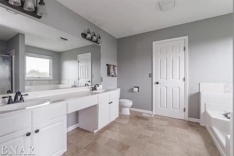 2404 Interlocken, Bloomington, IL 61704 photo 21