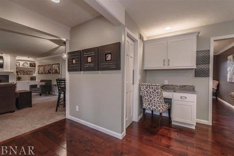 2404 Interlocken, Bloomington, IL 61704 photo 9
