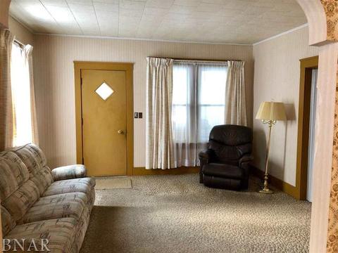 202 S Allin St, Bloomington, IL 61701 photo 4