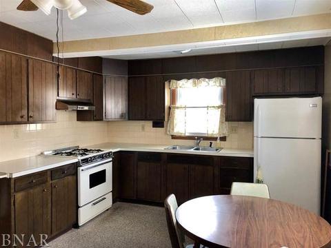 202 S Allin St, Bloomington, IL 61701 photo 8