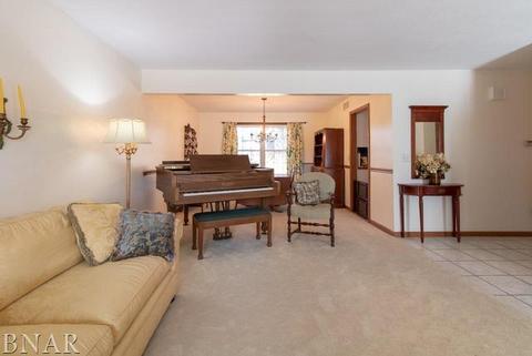 1626 Cheyenne, Normal, IL 61761 photo 5