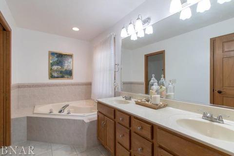 1626 Cheyenne, Normal, IL 61761 photo 26