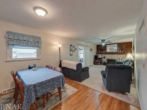 1401 N Walnut, Normal, IL 61761 photo 8