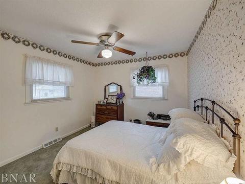 1401 N Walnut, Normal, IL 61761 photo 11