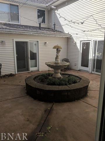709 W College, Normal, IL 61761 photo 5
