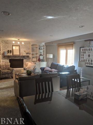 709 W College, Normal, IL 61761 photo 9