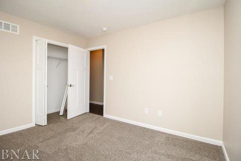2803 Conlor, Bloomington, IL 61704 photo 17
