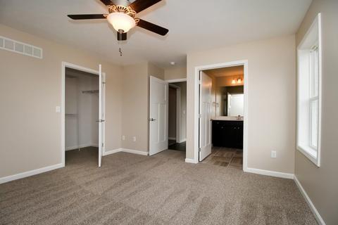 2803 Conlor, Bloomington, IL 61704 photo 11
