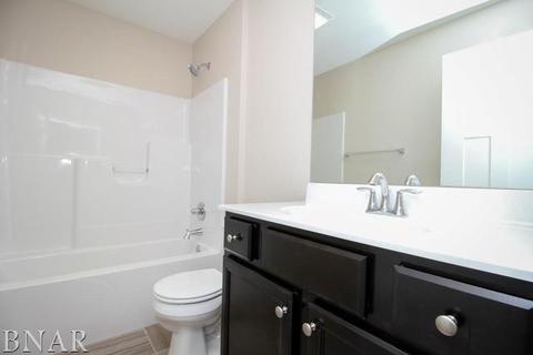 2803 Conlor, Bloomington, IL 61704 photo 21