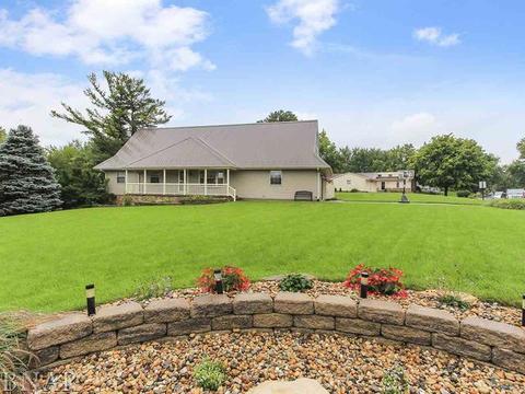 109 Dennis, Eureka, IL 61530 photo 1
