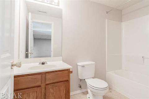 1109 Rader Run, Bloomington, IL 61704 photo 23